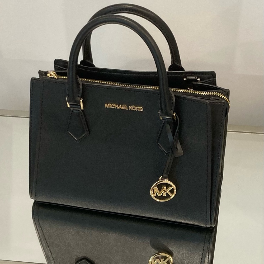Michael Kors Small Sheila Satchel